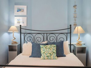 2 bedrooms, individually decorated, individually furnished, free WiFi