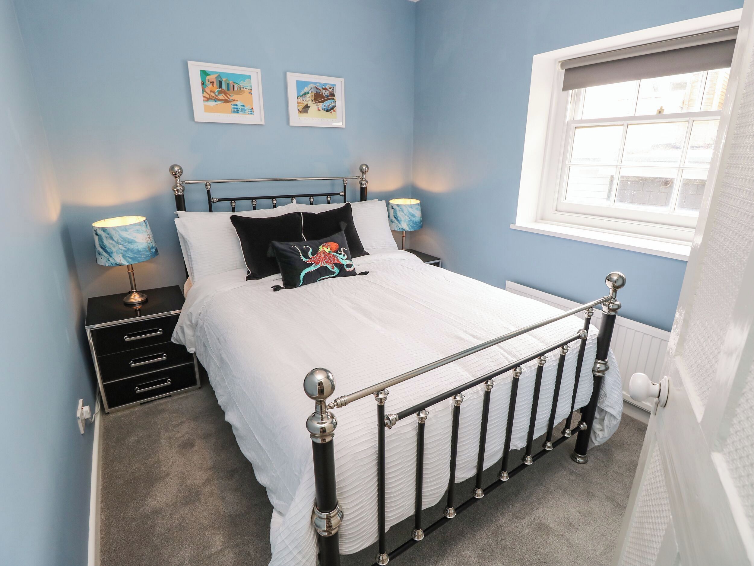 2 bedrooms, individually decorated, individually furnished, free WiFi