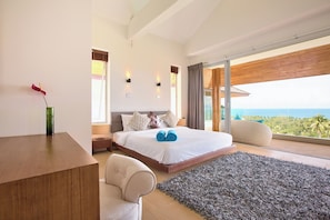 5 bedrooms, iron/ironing board, WiFi, bed sheets