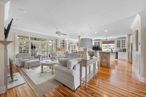 Smart TV, table tennis, computer monitors, printers