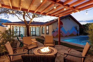 3 bedrooms, desk, Internet - Poolside Palm Springs Paradise (Palm Springs)