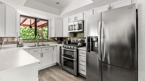 House | 3 bedrooms, desk, high-speed internet - Poolside Palm Springs Paradise (Palm Springs)