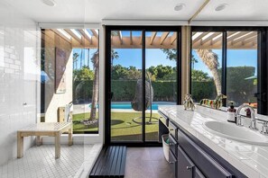 Hus | 3 soverom, skrivebord og internett