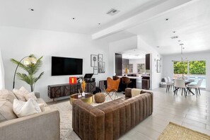 3 bedrooms, Internet - LUX Palmas - Total Privacy Total Relaxation (Palm Springs)
