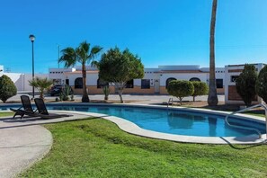 Apartment - Mexican Ambience Townhome With Pool 1 (Puerto Peñasco)