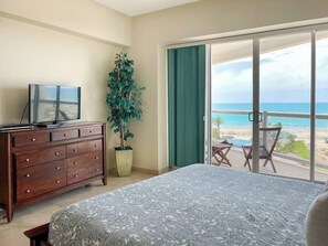 Apartment | 2 bedrooms - Quiet Beachfront Condo With Pools Private Beach (Puerto Peñasco)