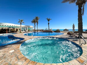 2 bedrooms - Quiet Beachfront Condo With Pools Private Beach (Puerto Peñasco)