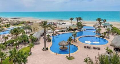 Quiet Beachfront Condo With Pools Private Beach