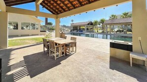 Room - Cozy Condo With Beach Pool Access (Puerto Peñasco)