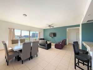 House | 2 bedrooms - Cozy Condo With Beach Pool Access (Puerto Peñasco)