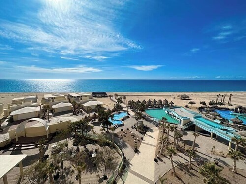 Family Friendly Condo With Oceanfront Views