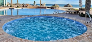 Room - Stylish Condo With Serene Beach Infinity Pool (Puerto Peñasco)