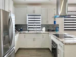 Room - The Ultimate Downtown Home (Puerto Peñasco)