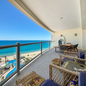 Room - Serenity by the Sea Stunning Beachfront Condo (Puerto Peñasco)