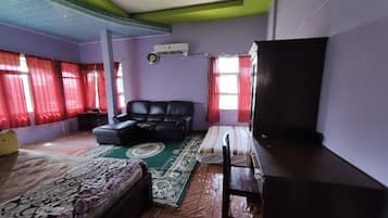 Suite Elite | Wi-Fi gratis dan seprai linen