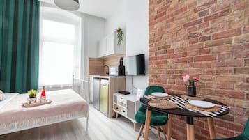 Decoración personalizada, muebles diferentes y cortinas blackout
