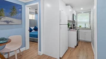 2 bedrooms, desk, iron/ironing board, travel crib