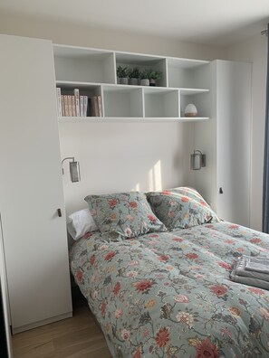 1 chambre, fer et planche à repasser, Wi-Fi, draps fournis