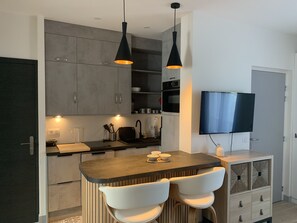 Private kitchen - Jolie T2 en Bord de Marne à Joinville le Pont (Joinville-le-Pont)