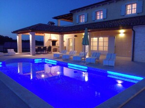 Outdoor pool, a heated pool