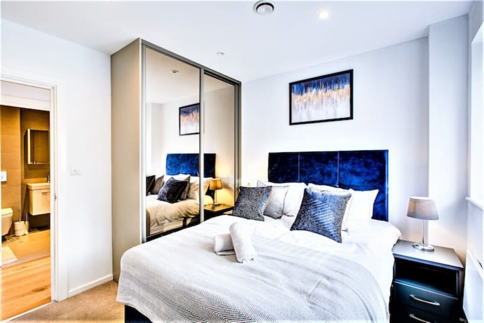 1 soverom, strykejern/-brett, reiseseng for barn og wi-fi