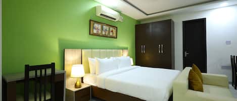 1 bedroom, iron/ironing board, WiFi, bed sheets