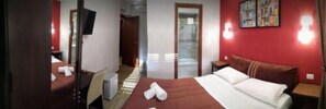 Quarto básico | 6 quartos, cofres nos quartos, escrivaninha, quartos à prova de som