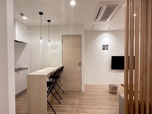 엘리트 펜트하우스 (301) | 객실 내 식사 공간