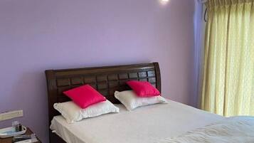 4 Schlafzimmer, Bügeleisen/Bügelbrett, WLAN