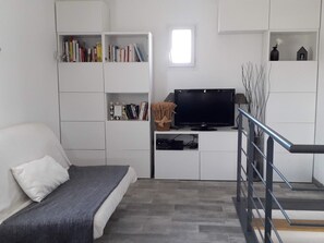 Interior - House between sea, pool and garrigue (Cuxac-d'Aude)