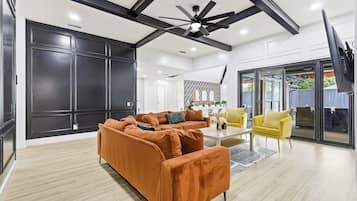 TV, fireplace, offices