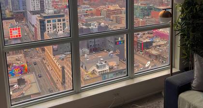 Cozy Condo in the Heart of Toronto!