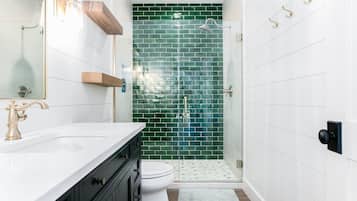 Shower, towels