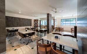 Restaurant - Treebo Kaveri (Nashik)