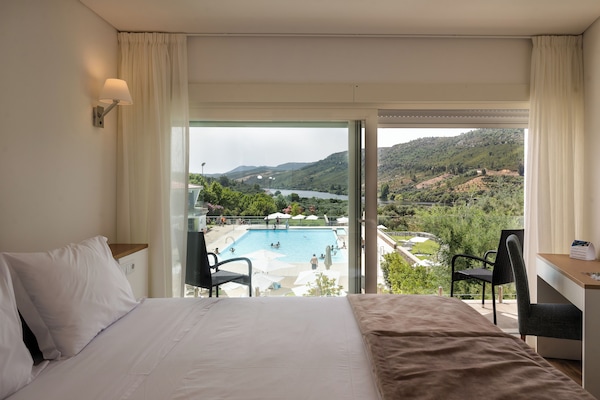 Habitación doble superior, 1 cama matrimonial | 1 habitación, minibar, insonorización y wifi gratis