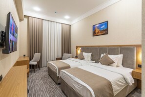 Premium bedding, minibar, in-room safe, individually decorated - Mirzo Hotel  (Tashkent)