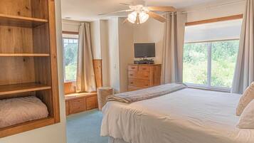 4 bedrooms, free WiFi, bed sheets