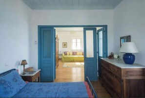 3 間睡房、書桌、隔音、熨斗/熨衫板