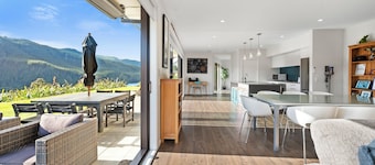 Lakehouse Retreat - Whakamaru Holiday Home