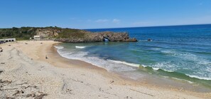 Beach - Precioso Ático con Terraza. Ideal Para Familias.cerca de las Playas mas Bonitas (Posada de Llanes)