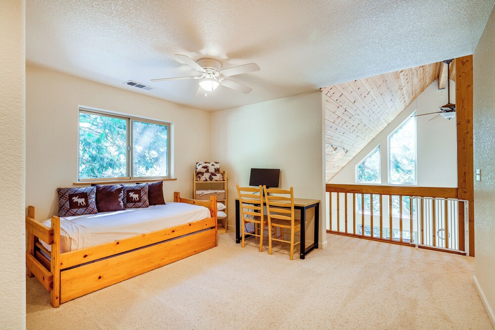 Spacious Vacation Rental Cabin 4 Mi to Big Trees Dorrington Vrbo