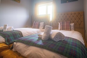 4 camere, una scrivania, ferro/asse da stiro, Wi-Fi