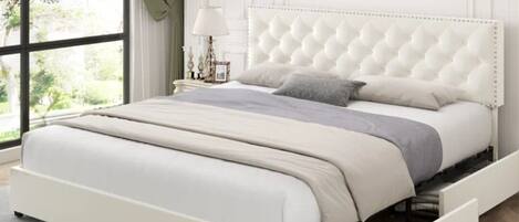 2 bedrooms, in-room safe, iron/ironing board, free WiFi