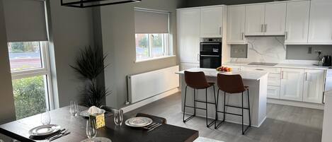 House | Dining