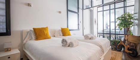 5 habitaciones, tabla de planchar con plancha, wifi y ropa de cama