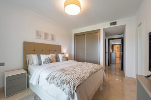 2 soverom, strykejern/-brett, wi-fi (inkludert) og sengetøy