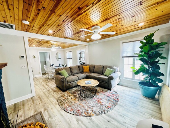 تلفزيون ذكي