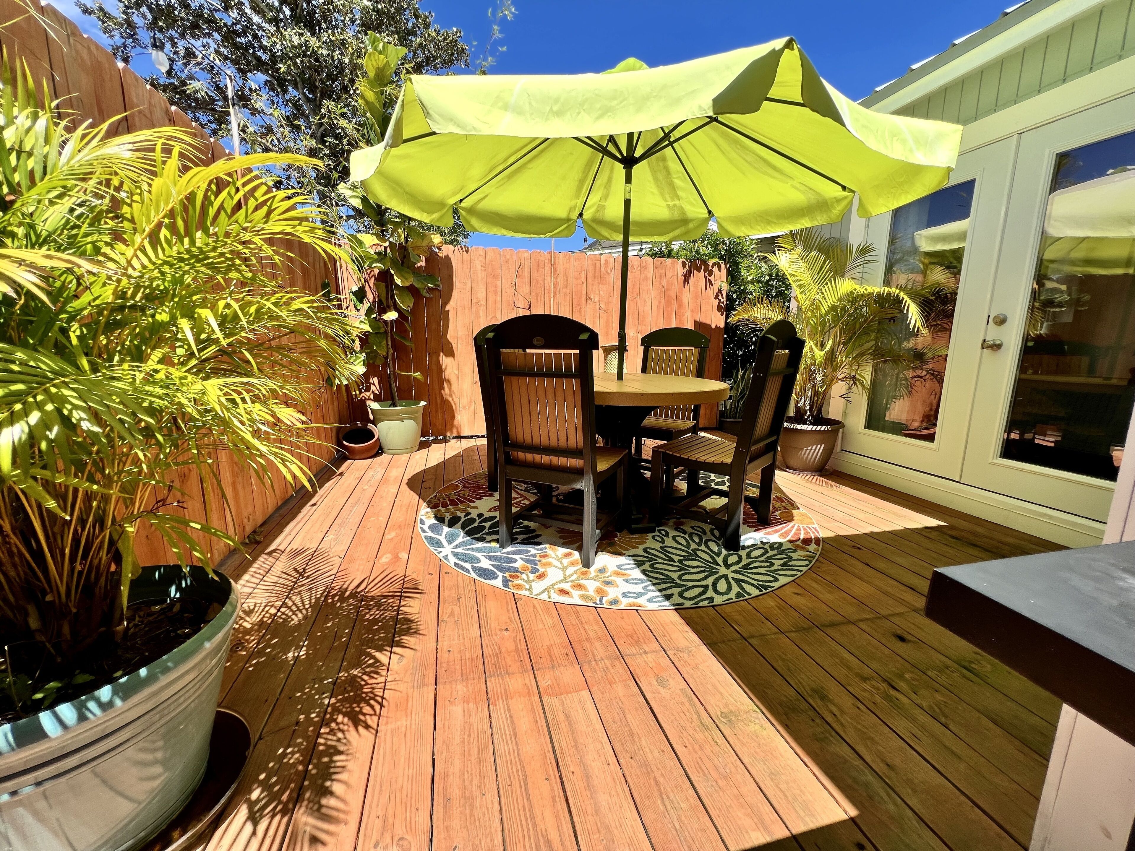 #1 Choice! - Walk to EVERYTHING New Smyrna Beach!