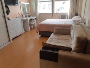 1 habitación, tabla de planchar con plancha, wifi y ropa de cama 