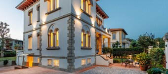Villa Buonamici, a Luxury Villa with Pool in a walking distance from Lucca